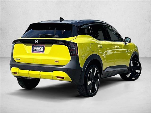 Used 2025 Nissan Kicks SR FWD image 2