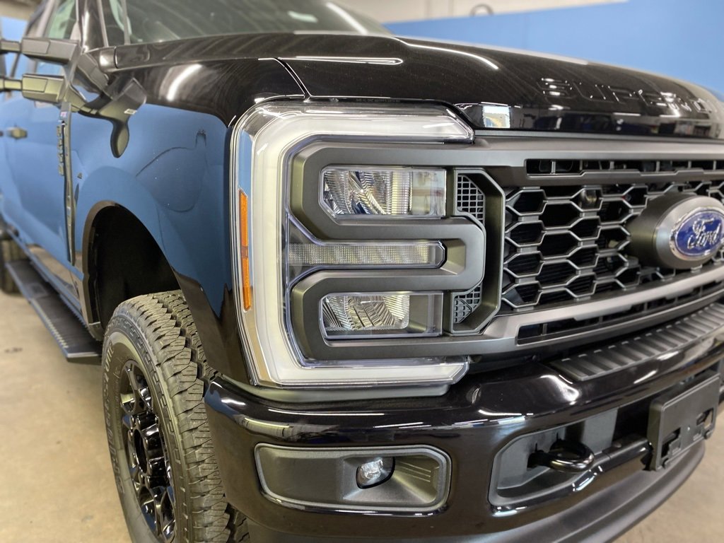 New 2026 Ford F250 XL image 2