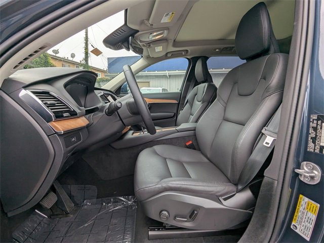 New 2024 Volvo XC90 B5 Plus w/ Protection Package Premier image 13