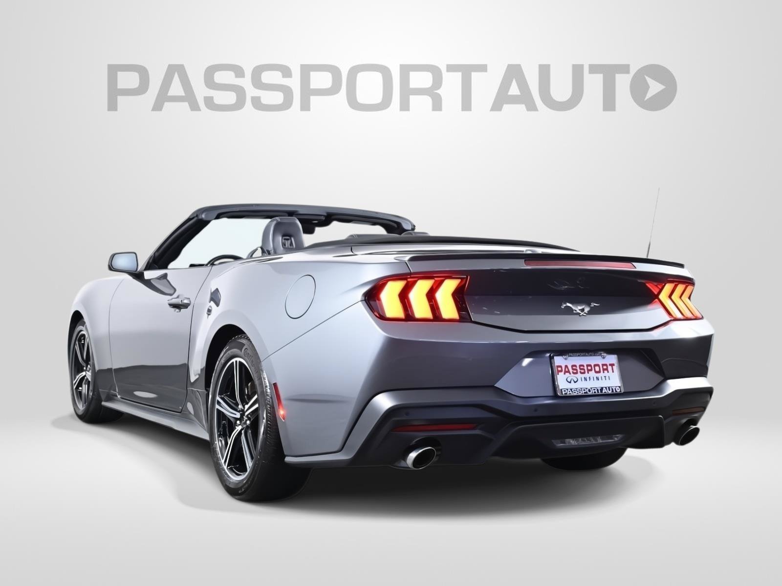 Used 2025 Ford Mustang Premium RWD image 4