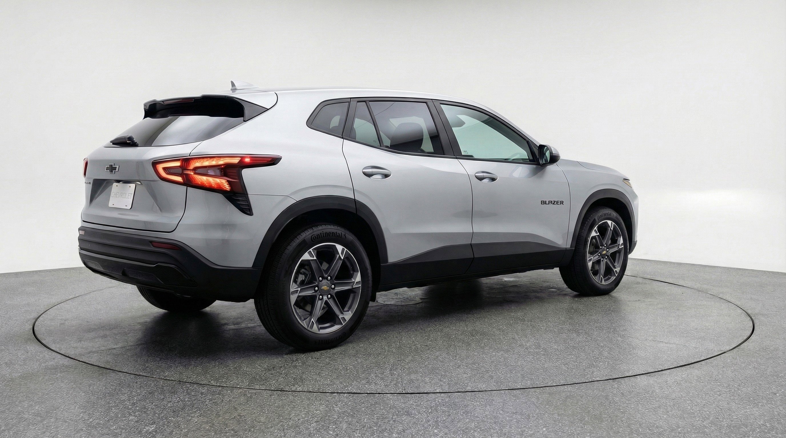 Used 2025 Chevrolet Blazer LT image 9