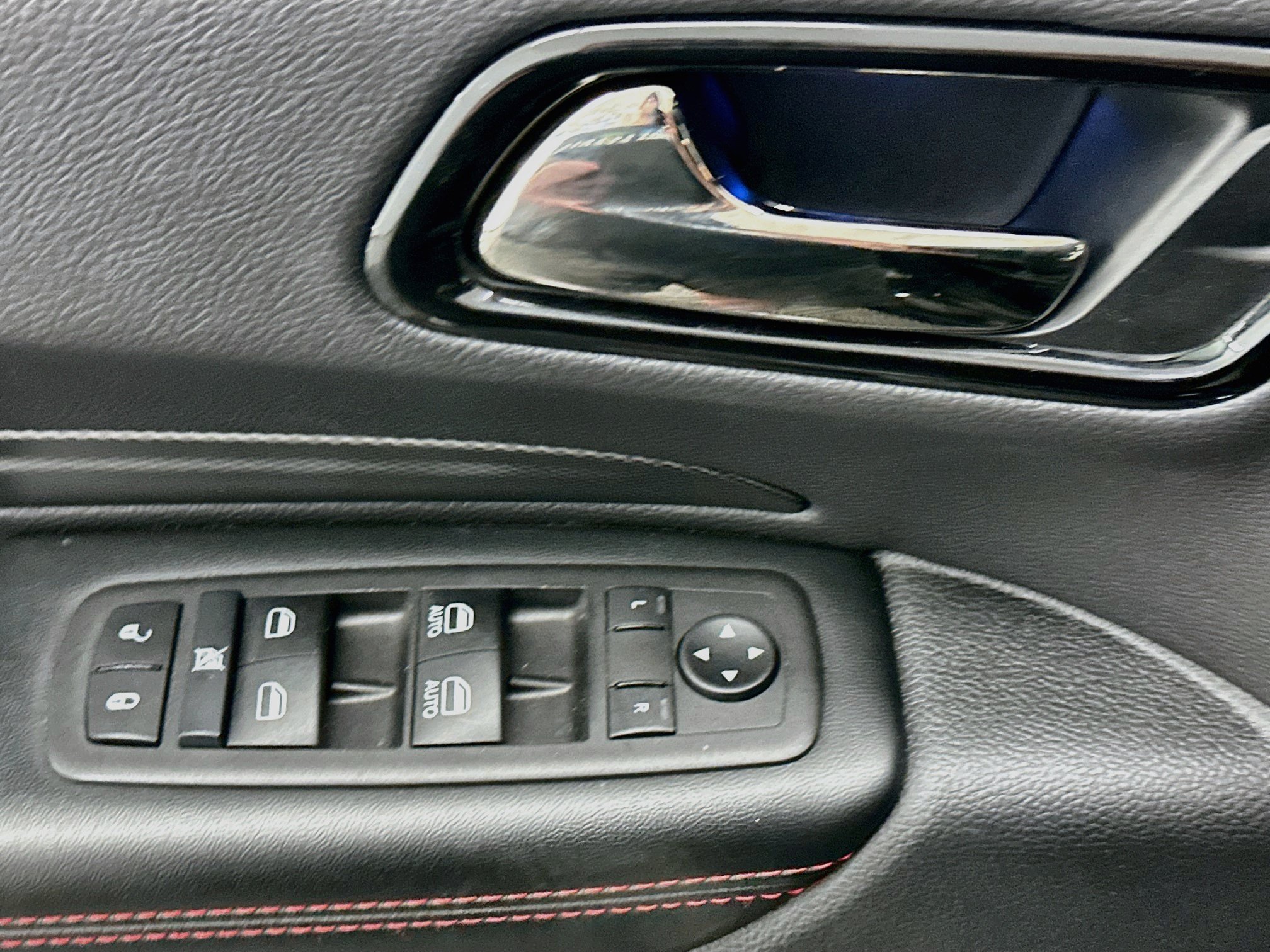 Used 2025 Dodge Durango GT AWD/4WD image 15