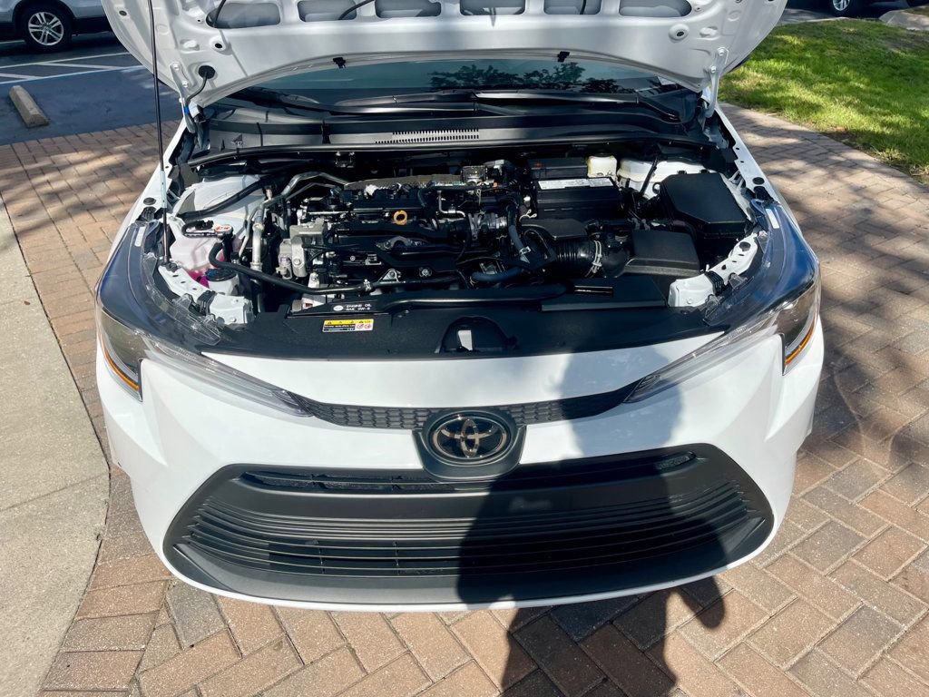 Used 2025 Toyota Corolla LE image 16