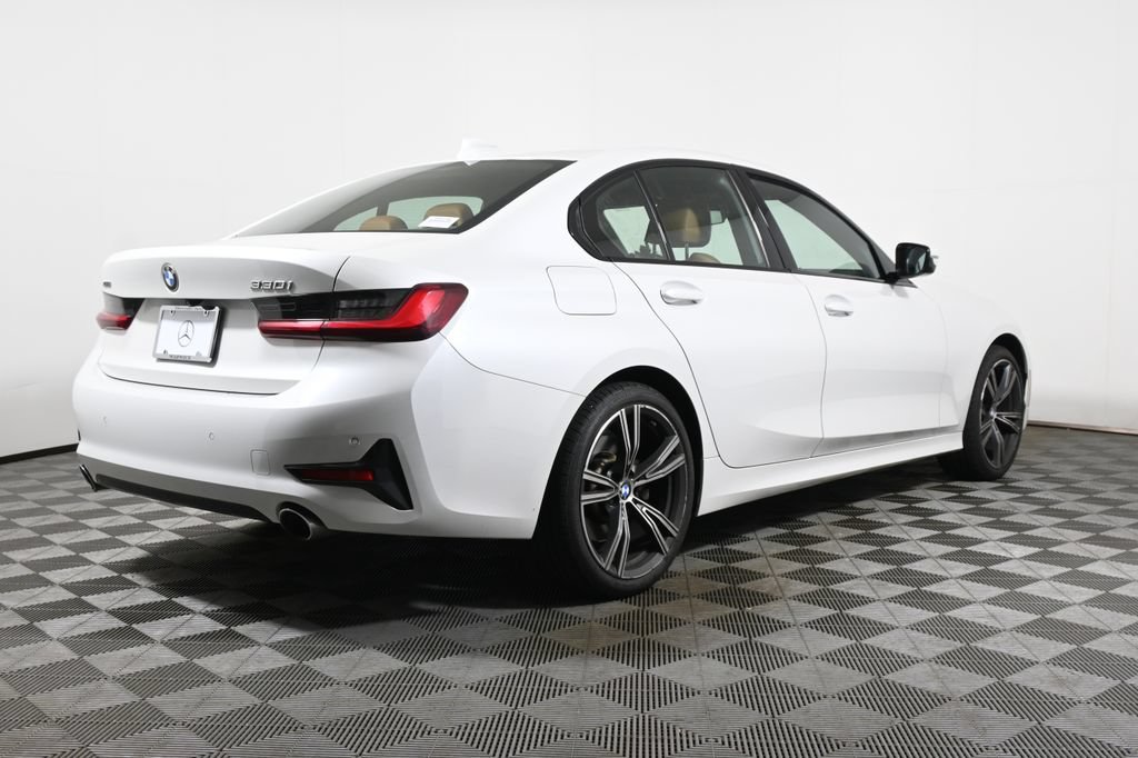Used 2022 BMW 330i xDrive Sedan w/ Premium Package AWD/4WD image 7