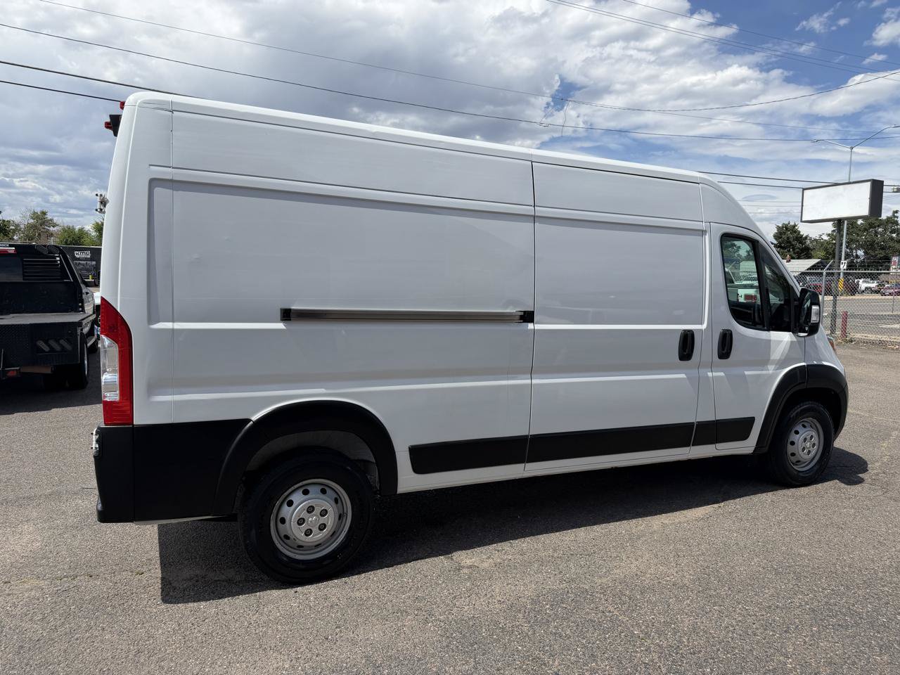 Used 2023 RAM ProMaster 2500 FWD image 10