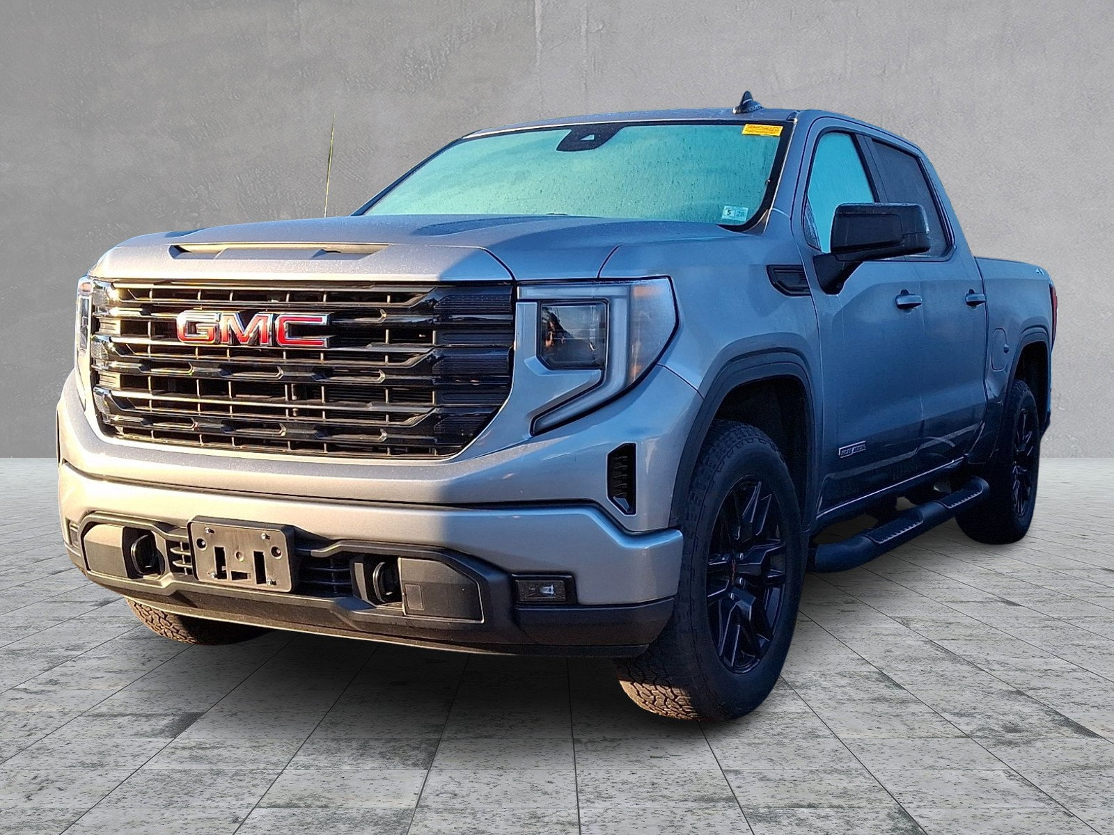 Used 2023 GMC Sierra 1500 Elevation AWD/4WD image 1