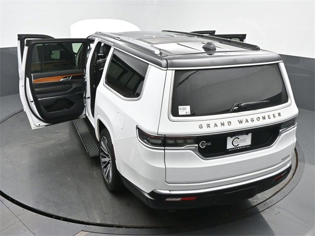 Used 2024 Jeep Grand Wagoneer L Series III image 66
