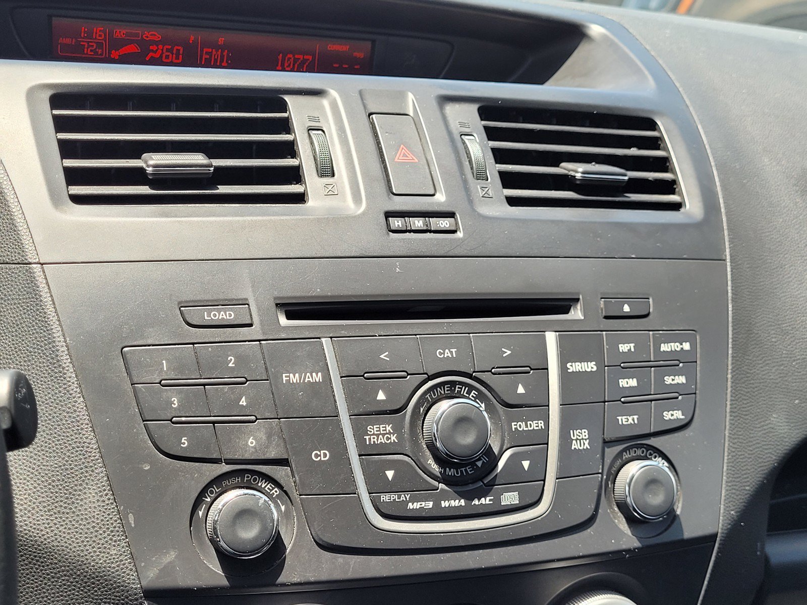 Used 2015 MAZDA MAZDA5 Touring FWD image 13
