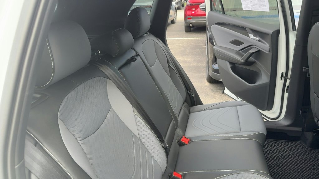 Certified 2026 Volkswagen Tiguan SE R-Line FWD image 21