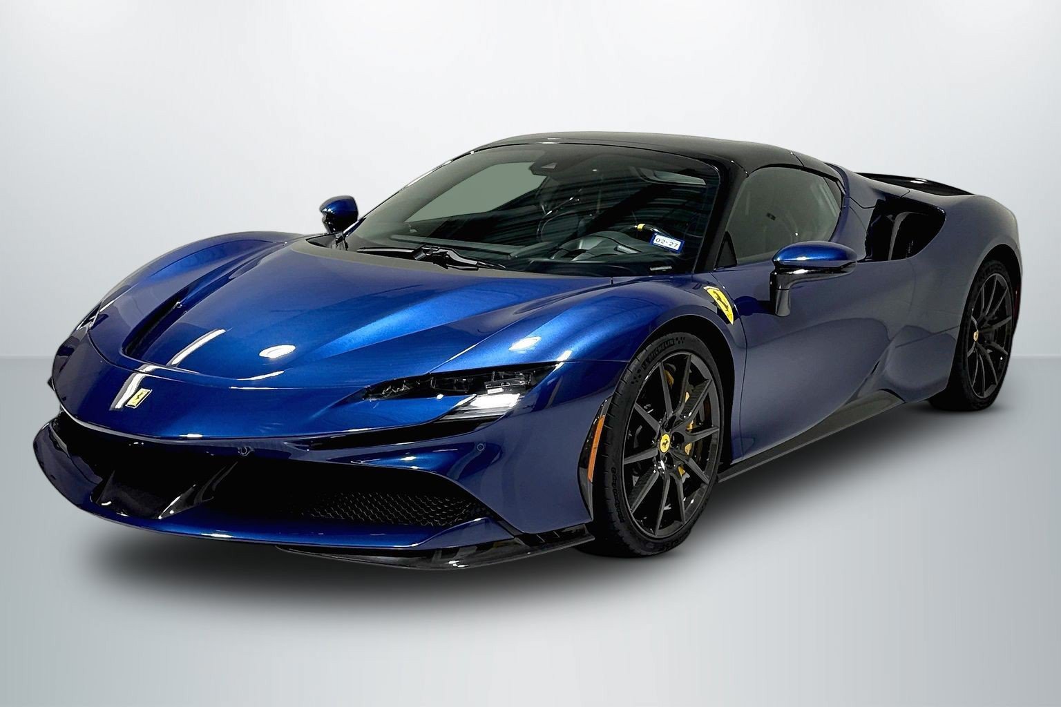 Used 2022 Ferrari SF90 Spider AWD/4WD image 3