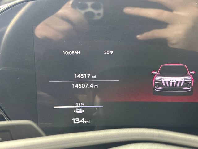 Used 2025 Audi Q6 e-tron Premium Plus image 18