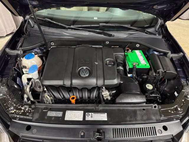 Used 2013 Volkswagen Passat 2.5 SE FWD image 25