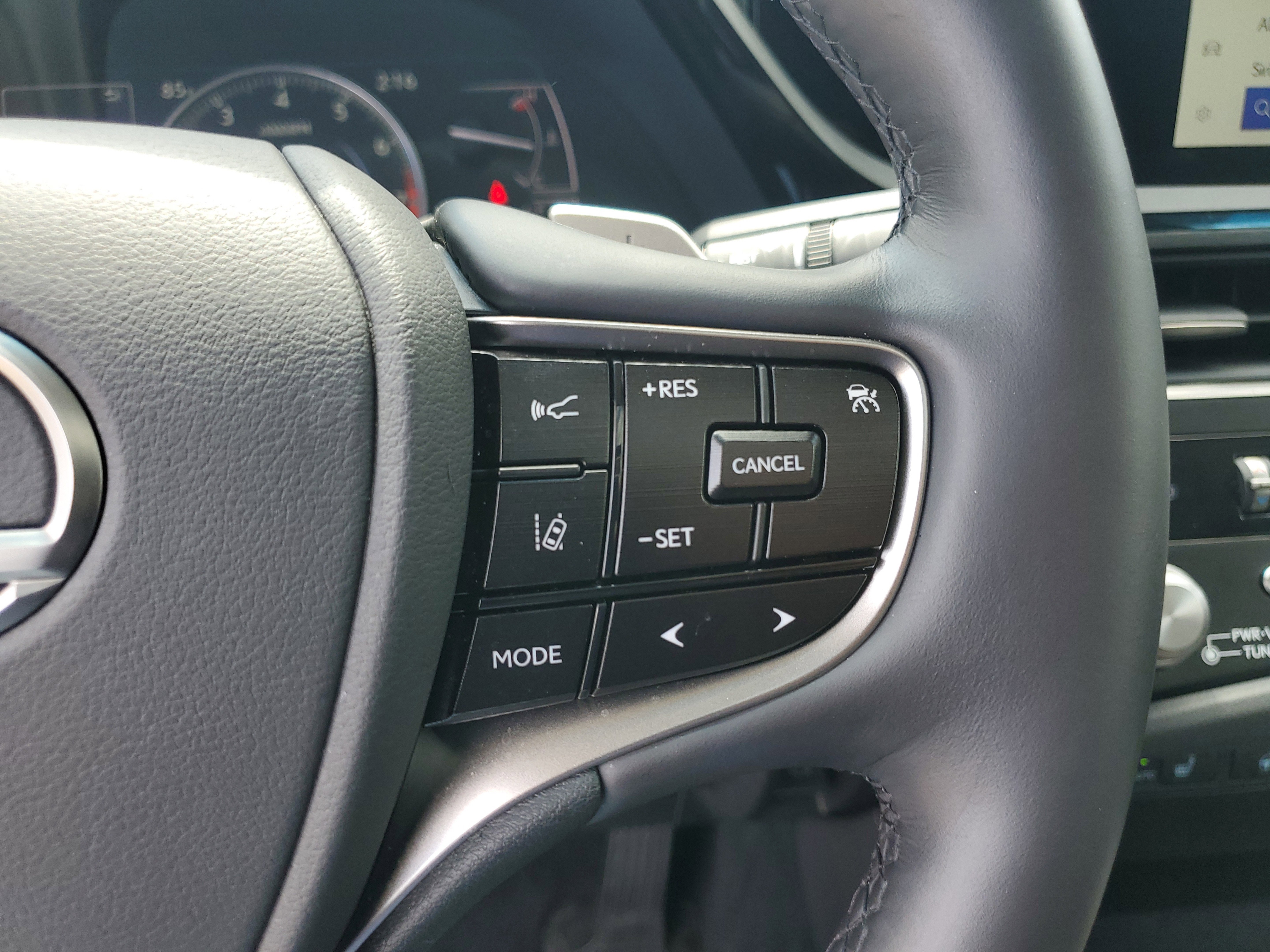 Used 2024 Lexus ES 350 w/ Premium Package image 21