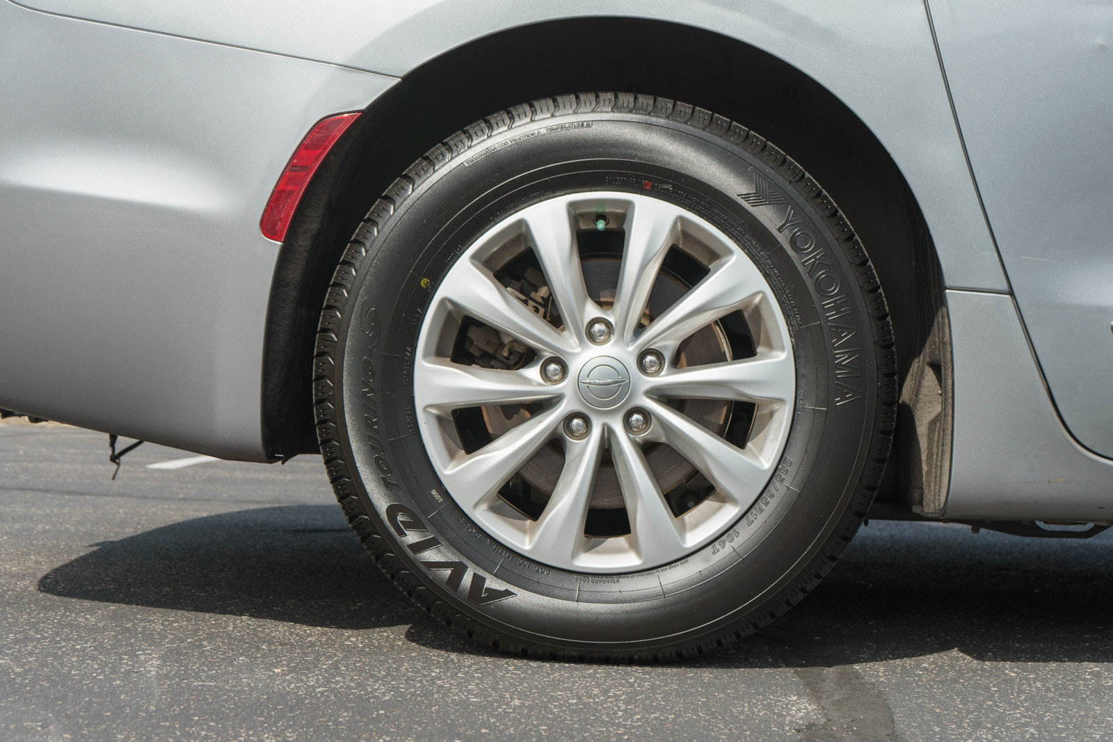 Used 2019 Chrysler Pacifica Touring-L FWD image 10