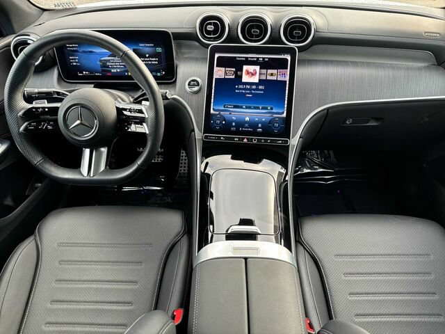 Used 2024 Mercedes-Benz GLC 300 4MATIC image 15