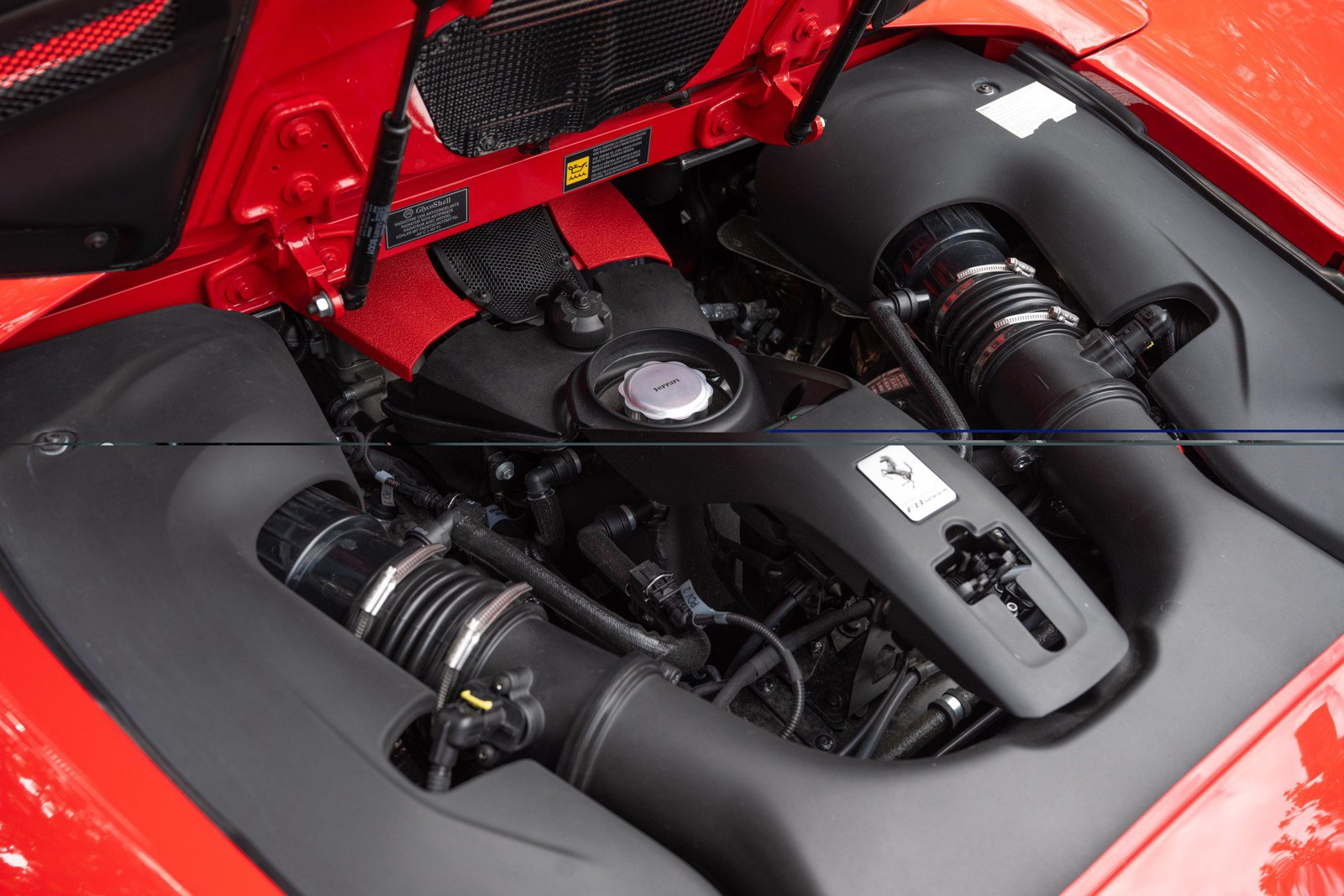 Used 2023 Ferrari F8 Tributo RWD image 23