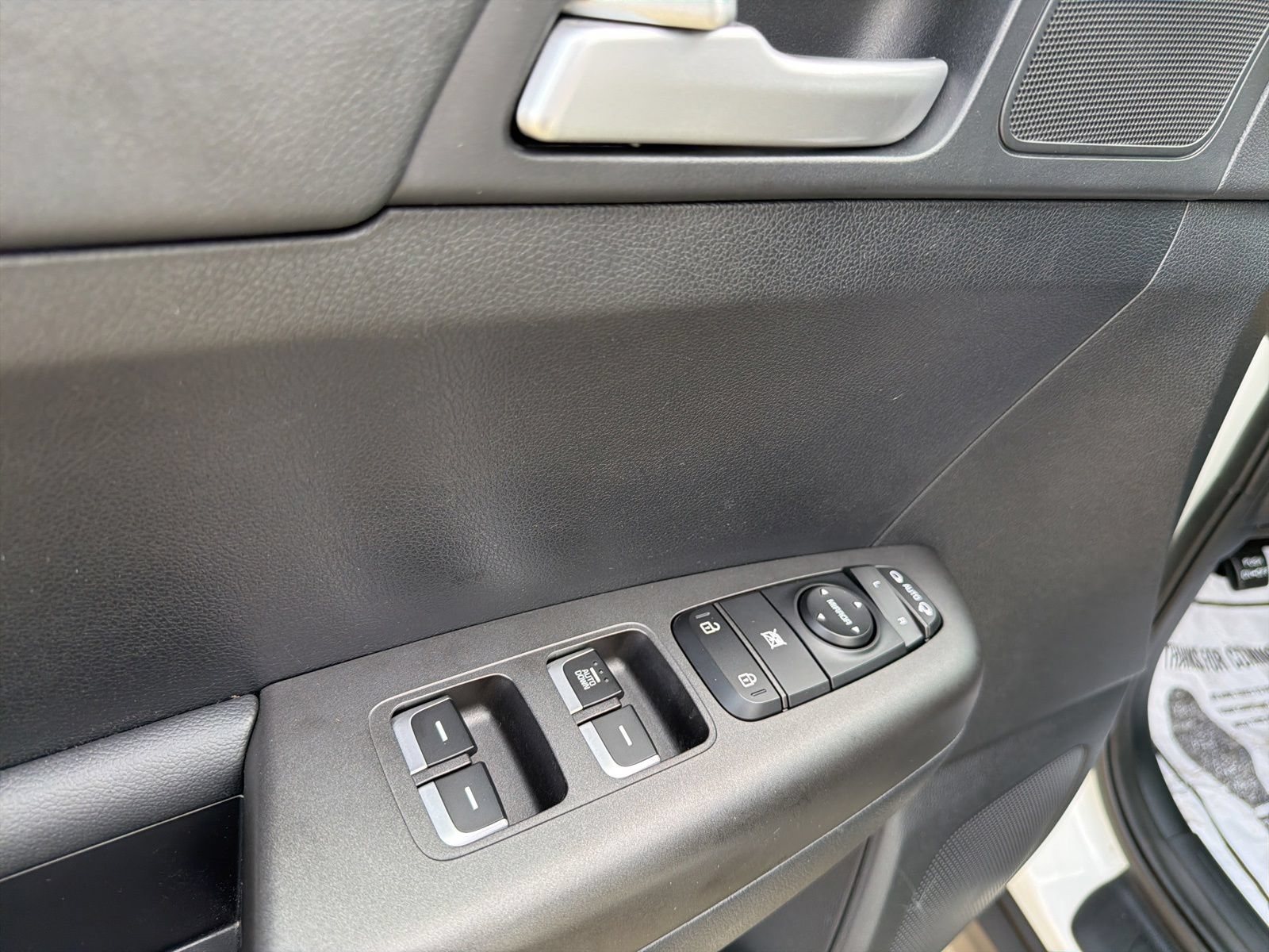Used 2022 Kia Sportage LX w/ LX FWD Value Edition Package image 12