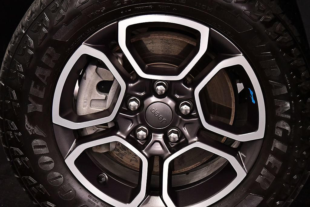 Used 2023 Jeep Grand Cherokee Trailhawk AWD/4WD image 9