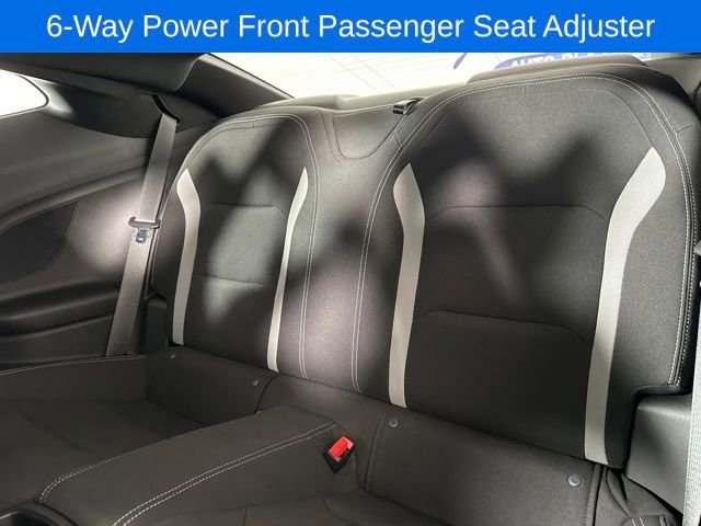 Used 2021 Chevrolet Camaro LT w/ Technology Package image 13