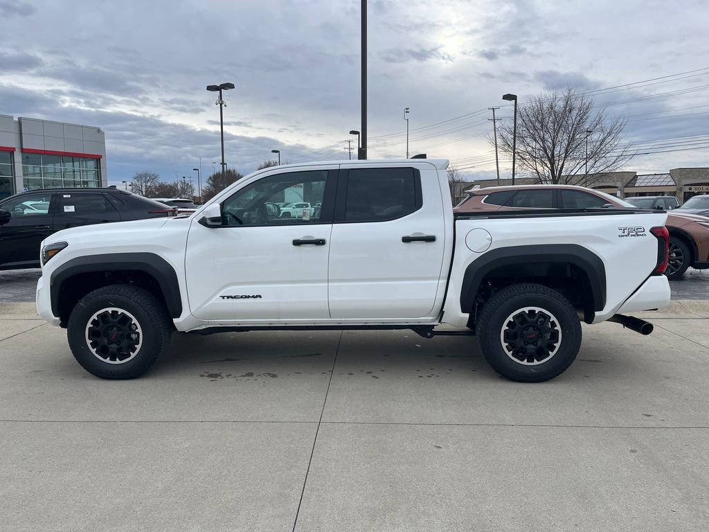 New 2025 Toyota Tacoma TRD Off-Road AWD/4WD image 2