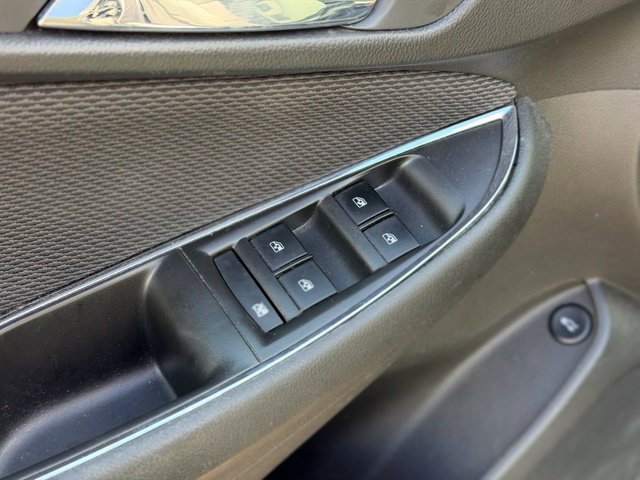 Used 2017 Chevrolet Cruze LT w/ LT Convenience Package FWD image 19