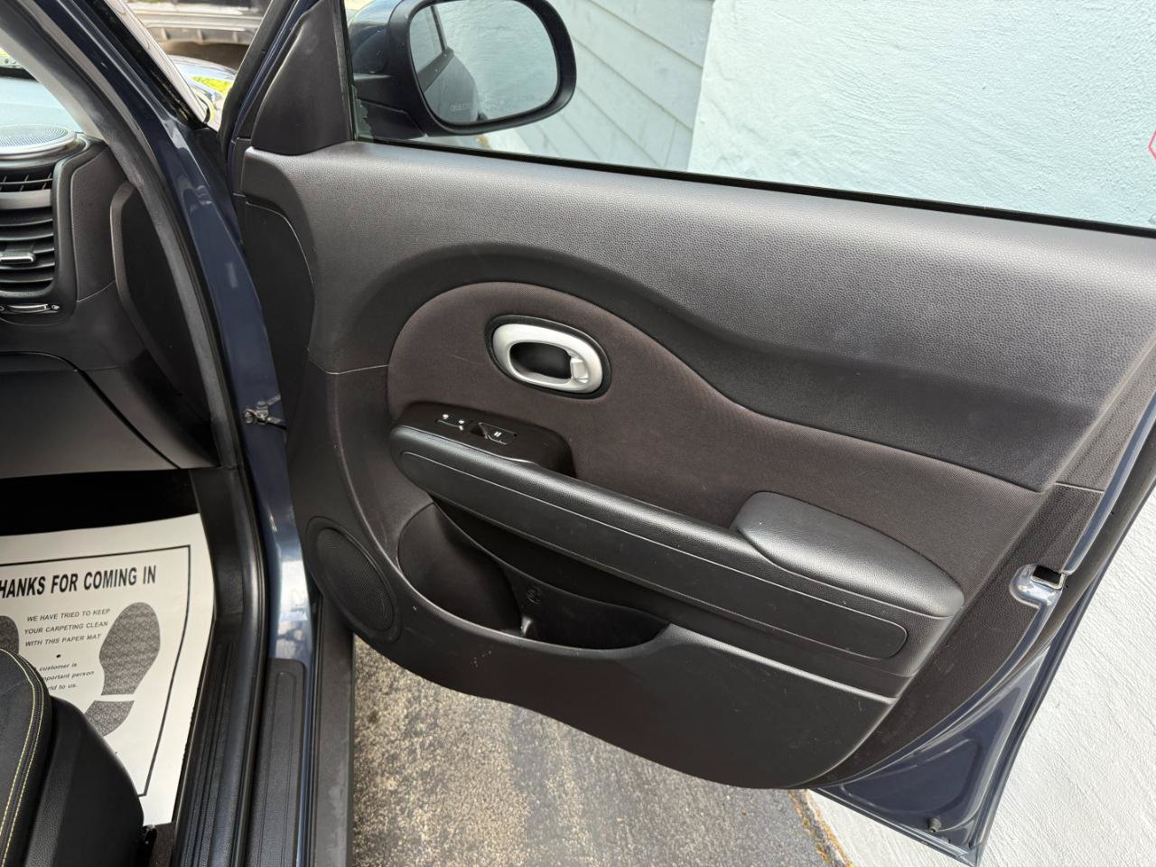 Used 2015 Kia Soul + FWD image 52