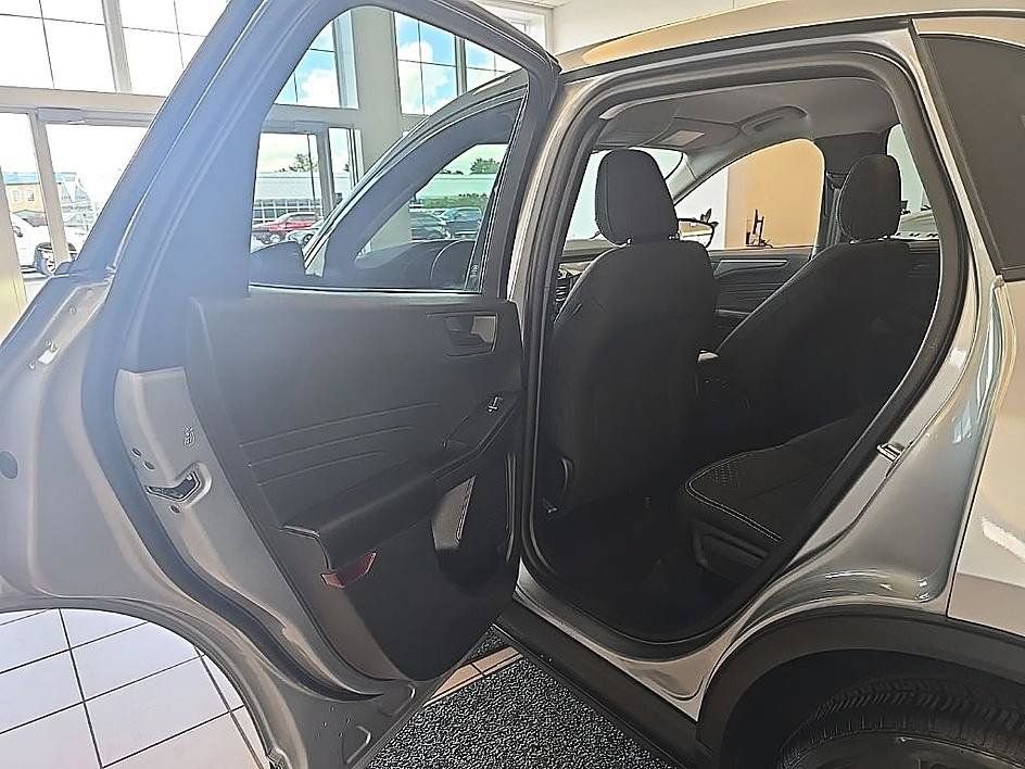 Used 2023 Ford Escape Active AWD/4WD image 26