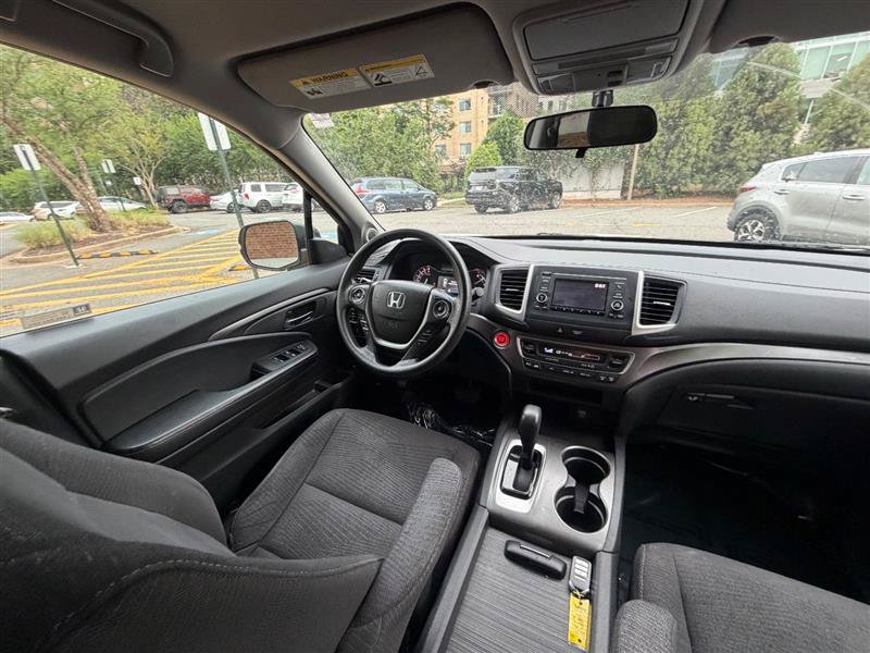 Used 2018 Honda Pilot LX image 30