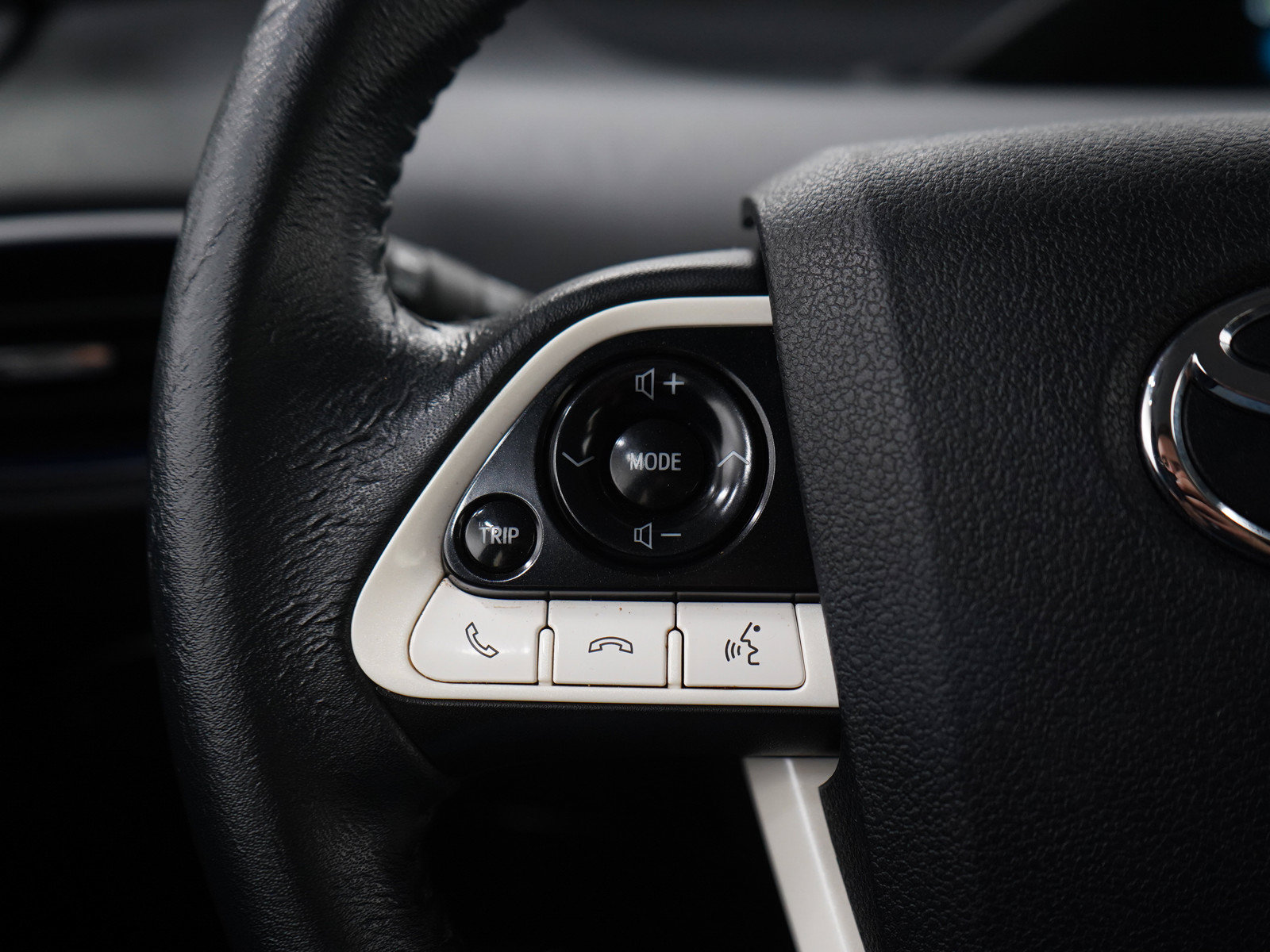Used 2016 Toyota Prius Four Touring FWD image 24