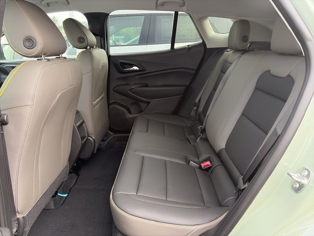 New 2026 Chevrolet Trax ACTIV w/ Driver Confidence Package FWD image 20