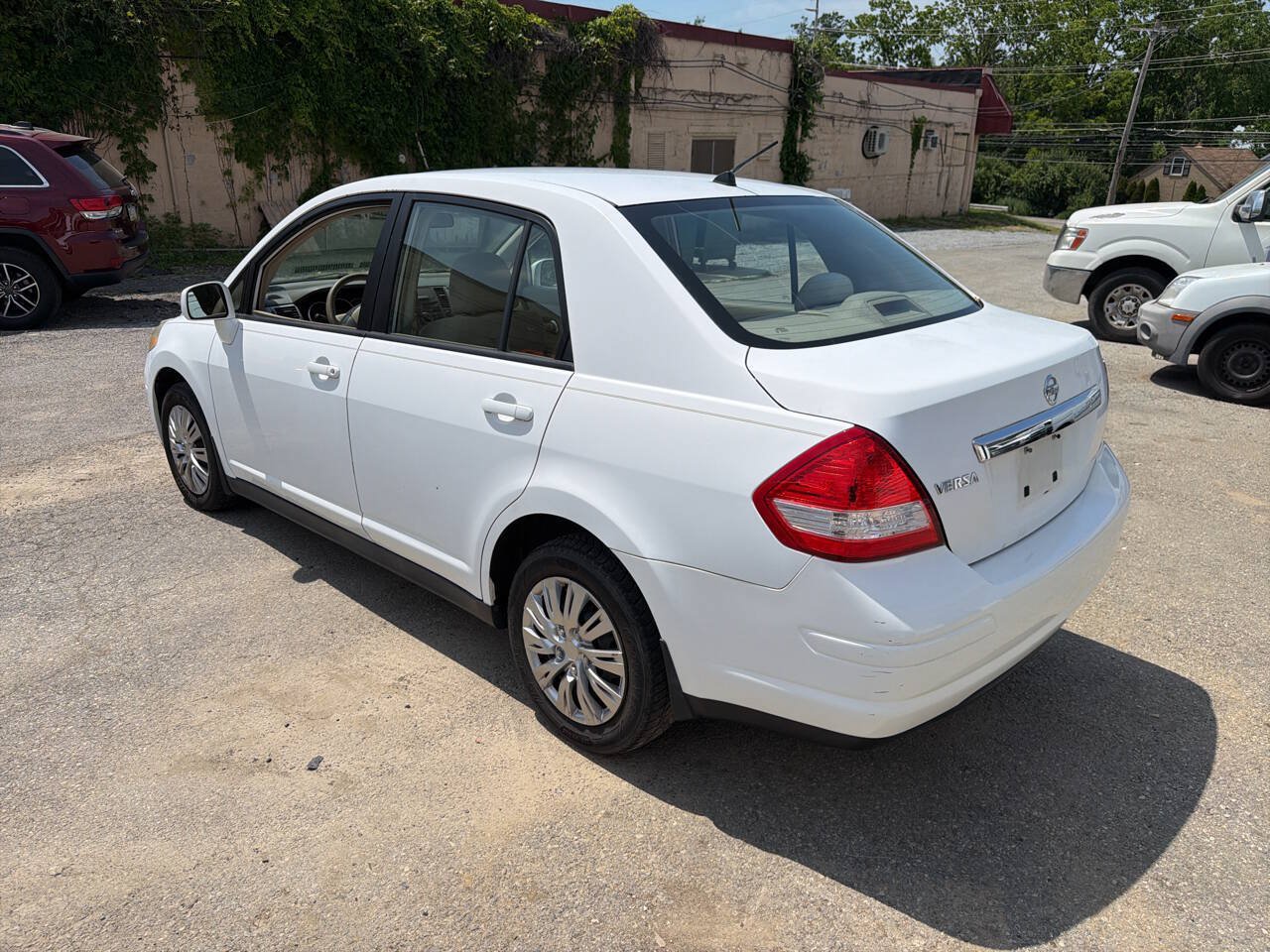 Used 2009 Nissan Versa 1.8 S w/ ABS Pkg FWD image 9