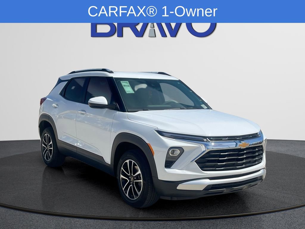 Used 2026 Chevrolet TrailBlazer LT AWD/4WD image 3