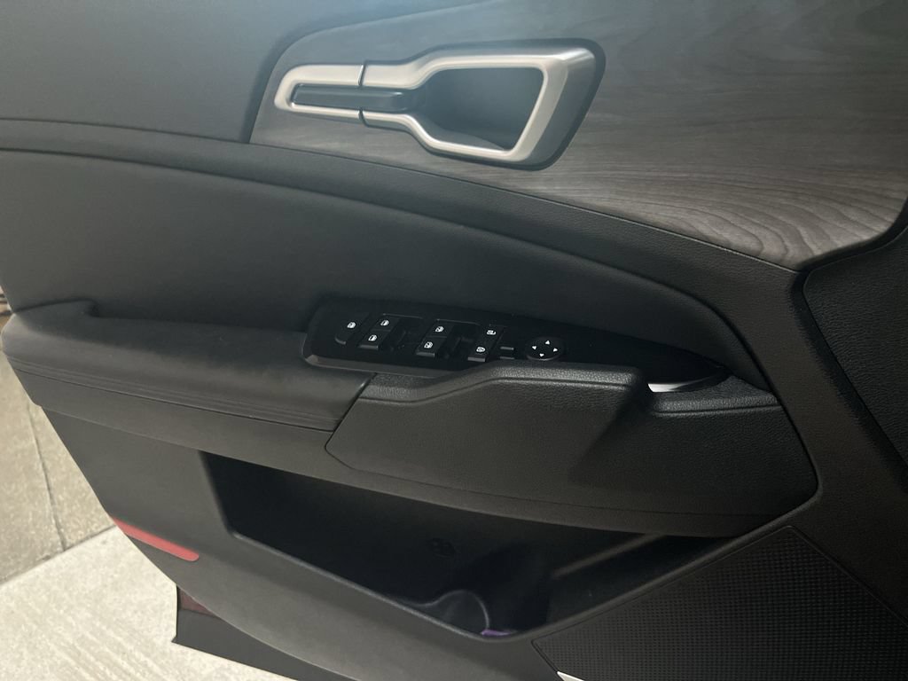 Certified 2023 Kia Sportage X-Line AWD/4WD image 13