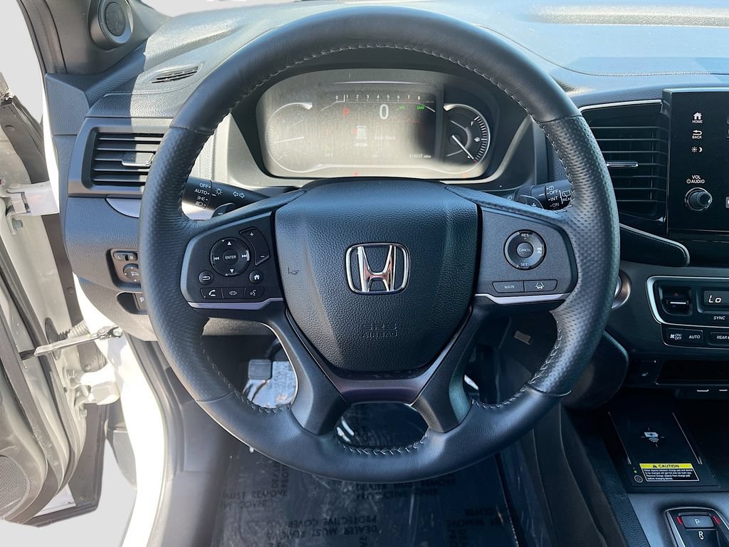 Used 2025 Honda Passport EX-L image 11