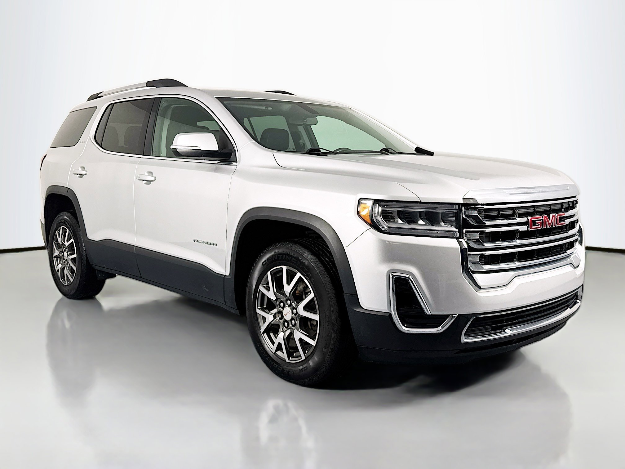 Used 2020 GMC Acadia SLE w/ Driver Convenience Package image 3