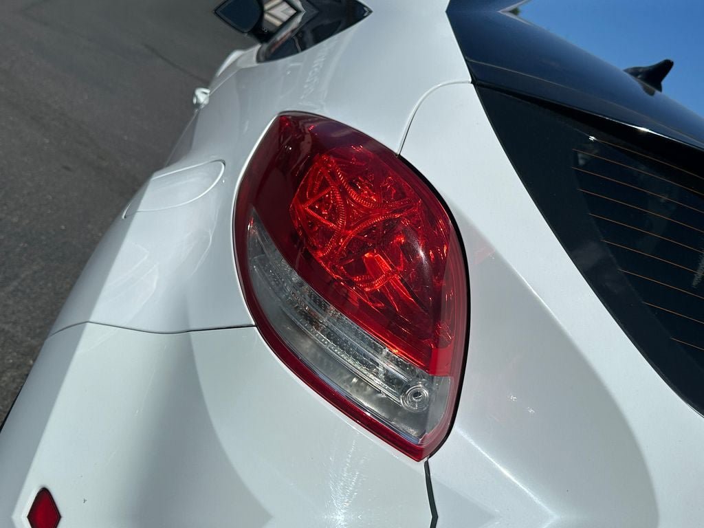 Used 2013 Hyundai Veloster w/ Style Pkg FWD image 34