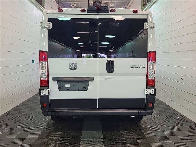 Used 2025 RAM ProMaster 2500 w/ U-Haul Equipment Group FWD image 10