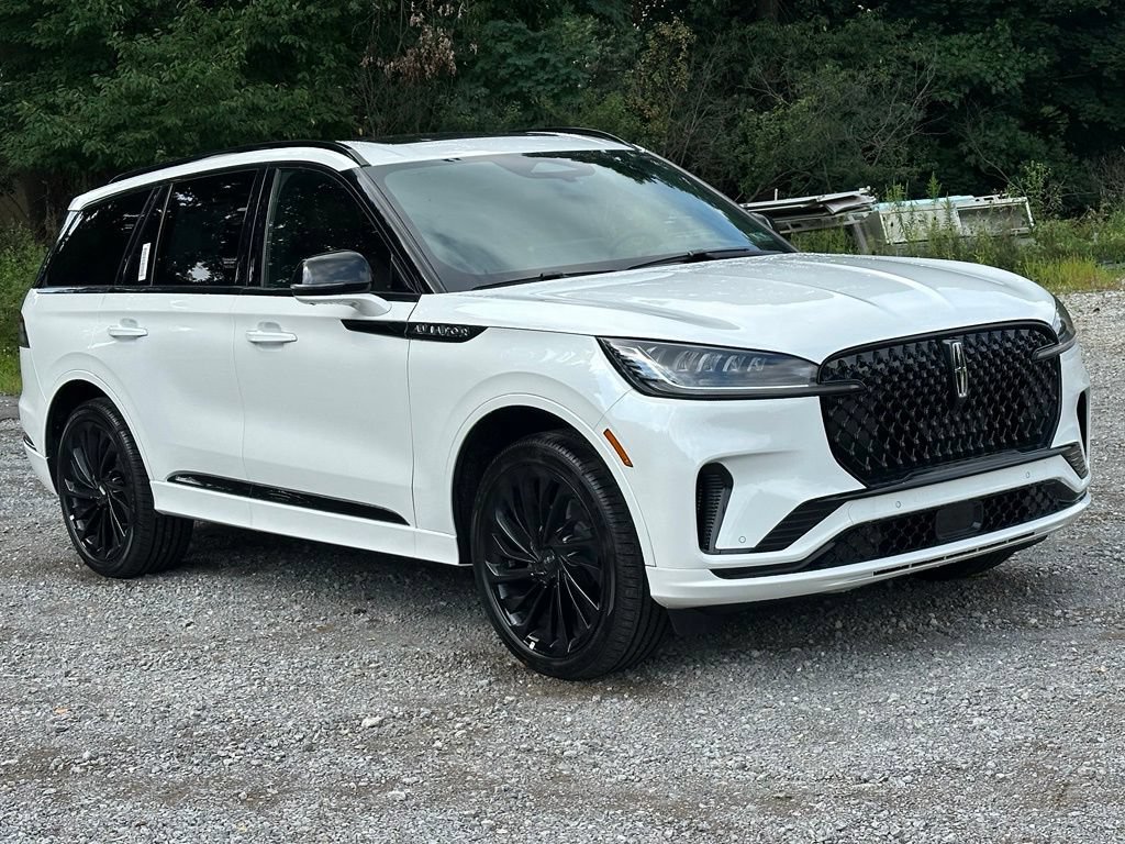 New 2026 Lincoln Aviator Reserve w/ Jet Appearance Package AWD/4WD image 31