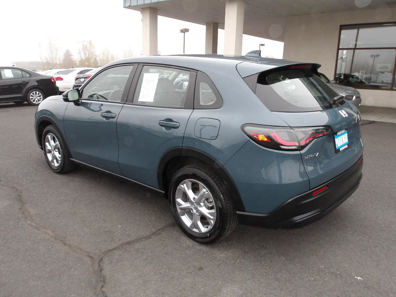 Used 2023 Honda HR-V LX image 3