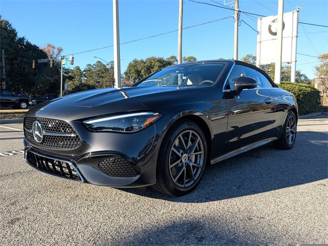 Used 2025 Mercedes-Benz CLE 300 4MATIC Cabriolet image 9