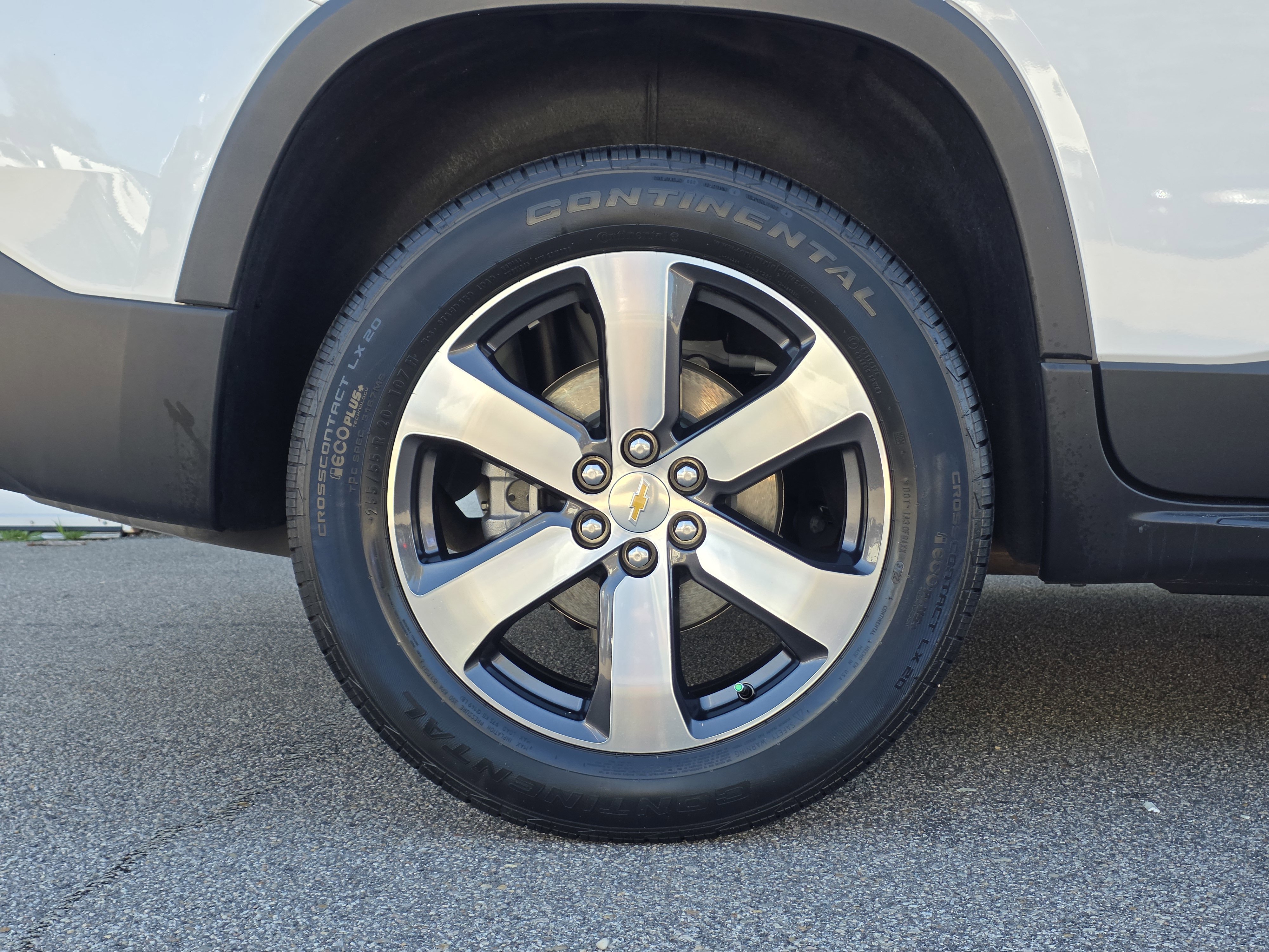 Used 2023 Chevrolet Traverse LT w/ LT Premium Package image 48