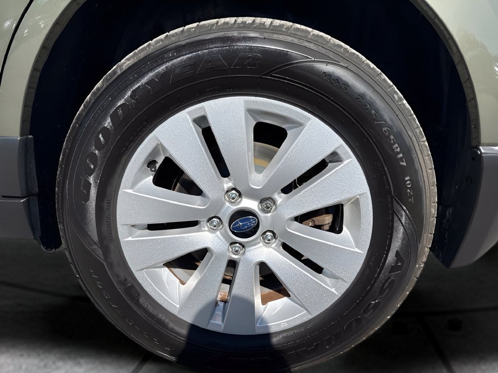 Used 2019 Subaru Outback 2.5i Premium AWD/4WD image 31
