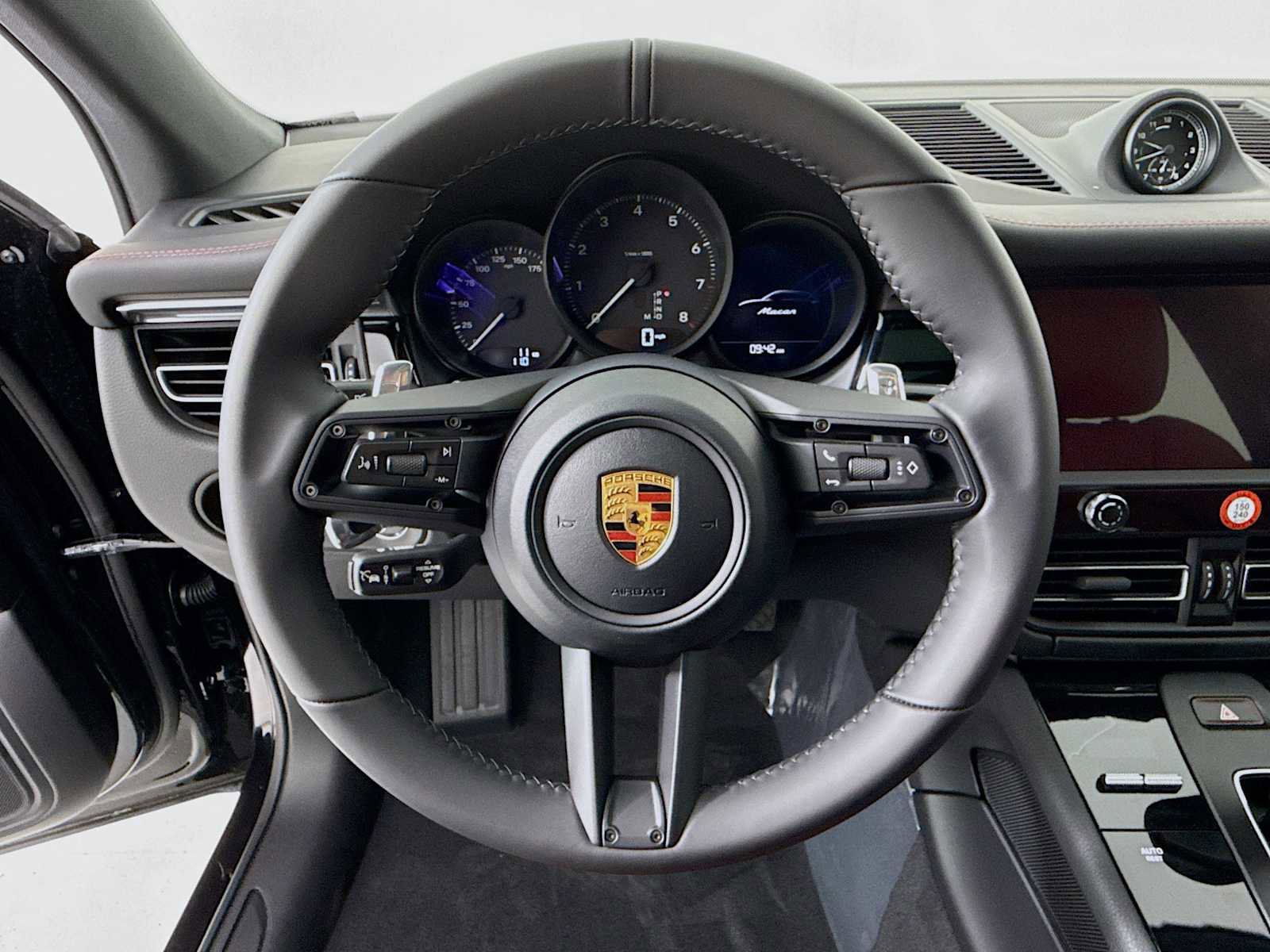 New 2026 Porsche Macan image 15