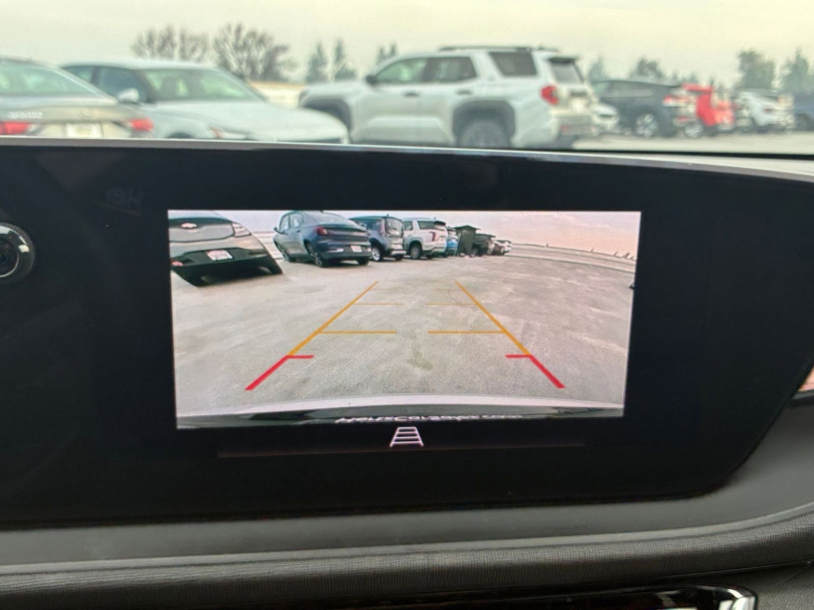 Used 2025 Buick Envista Sport Touring image 23