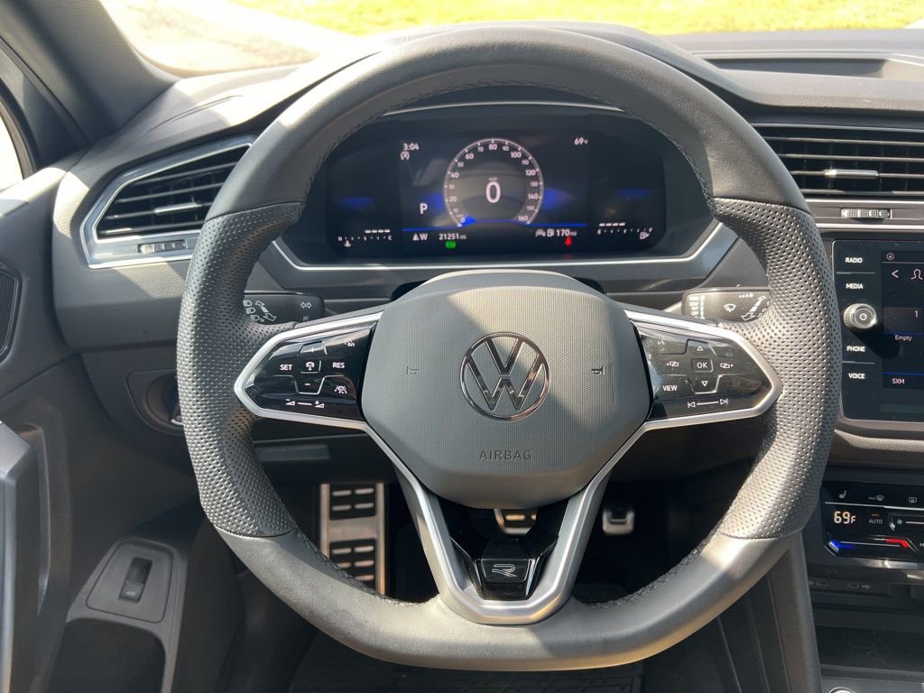 Certified 2024 Volkswagen Tiguan SE R-Line FWD image 16