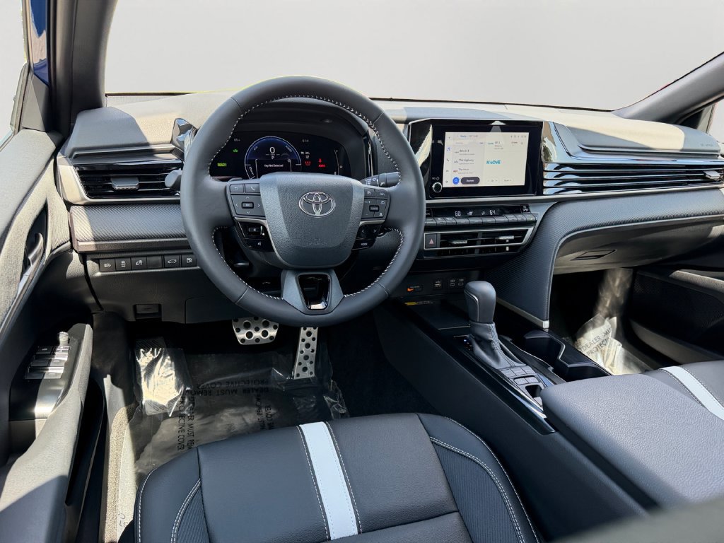 Used 2026 Toyota Camry SE w/ Convenience Package FWD image 13