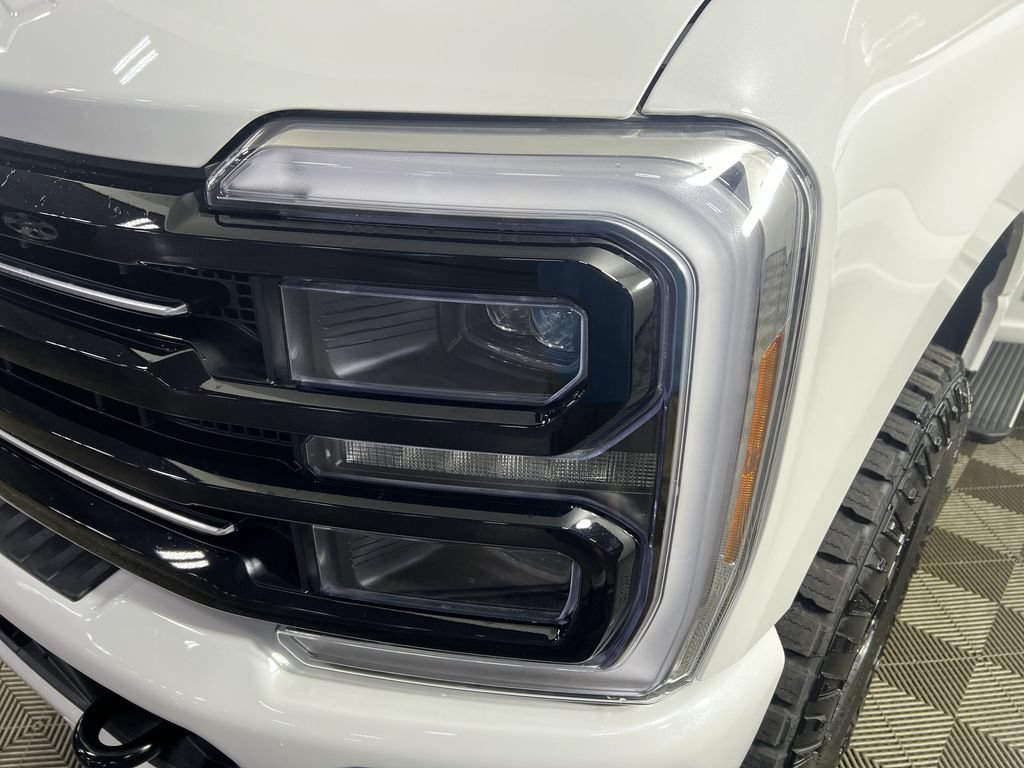 Used 2026 Ford F350 Platinum w/ Tremor Off-Road Package AWD/4WD image 35