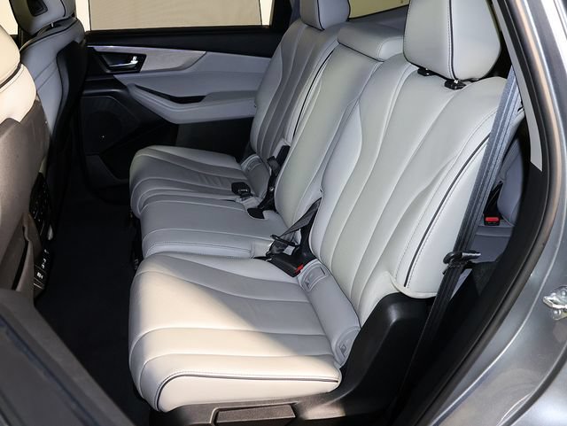 Used 2023 Acura MDX SH-AWD w/ Advance Package image 13