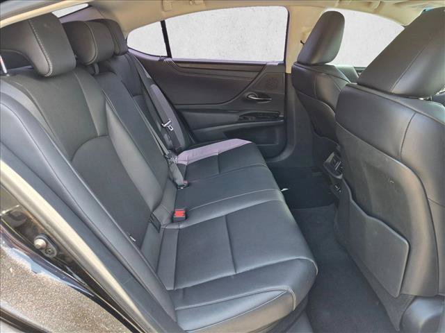 Used 2025 Lexus ES 300h w/ Premium Package FWD image 21