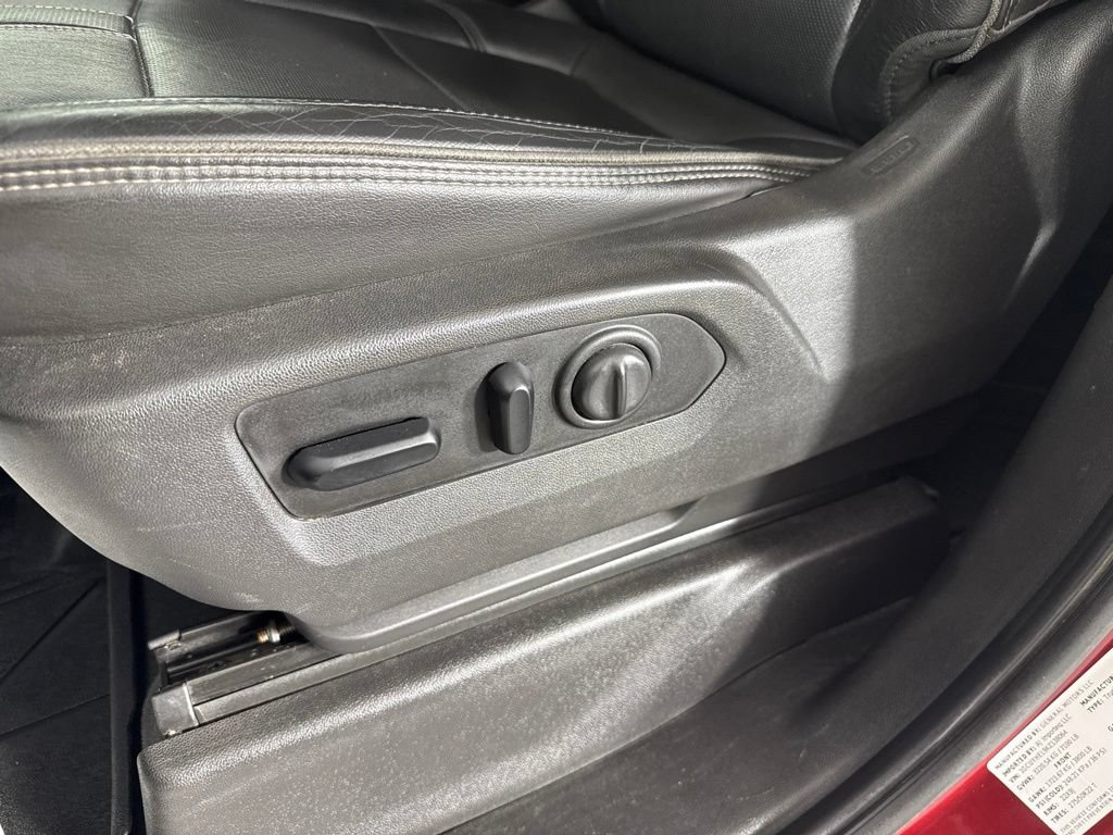 Used 2019 Chevrolet Silverado 1500 High Country w/ High Country Premium Package AWD/4WD image 16
